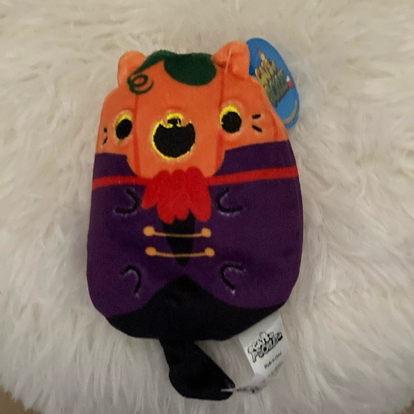 CATS VS PICKLES Other - BRAND NEW STUFF ANIMAL! NWT! SMOKE FREE HOME!